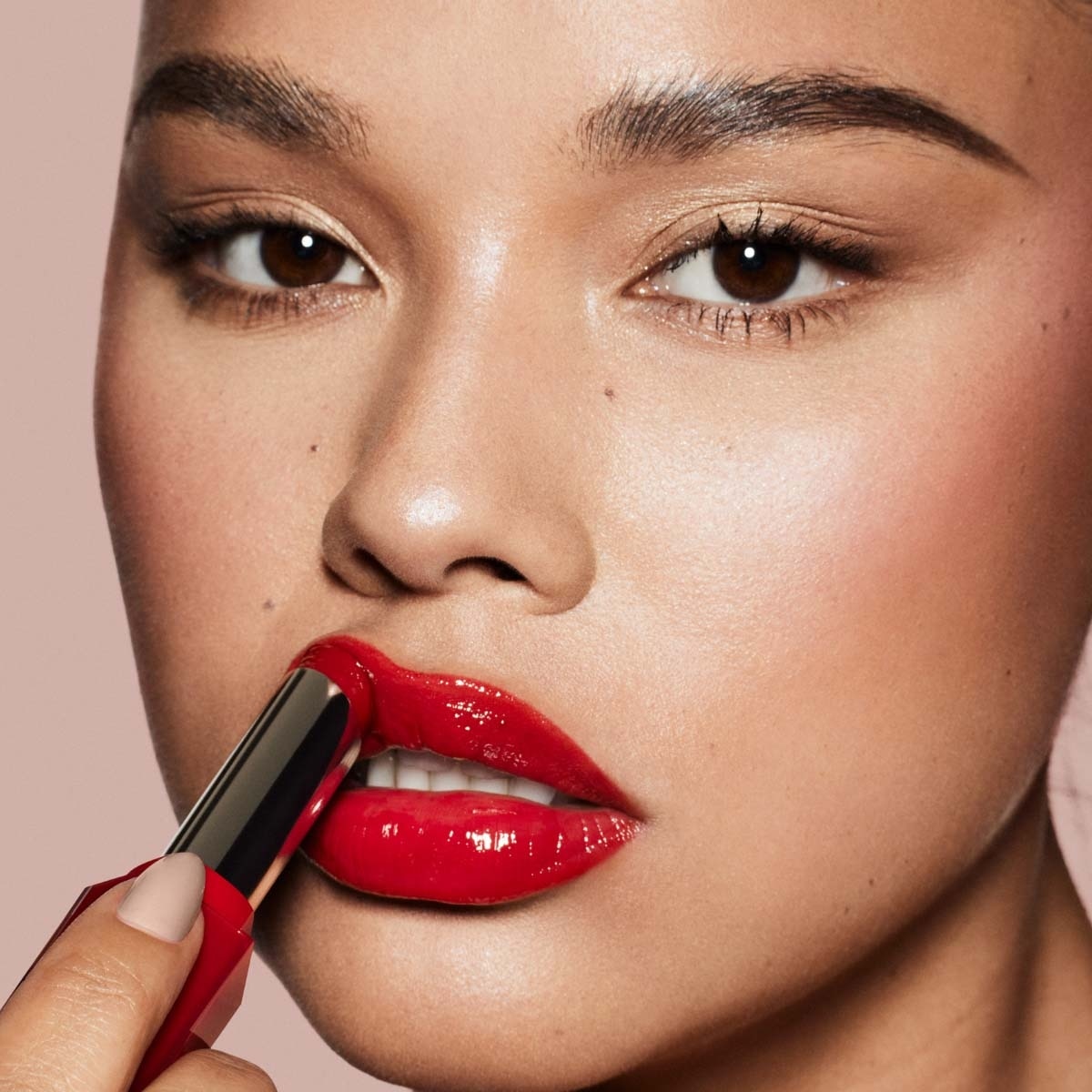 GLOSS BOMB STIX (BARRA DE LABIOS DE BRILLO INTENSO)